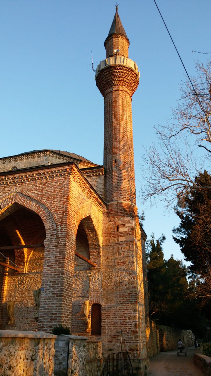 Старинная мечеть в Алании